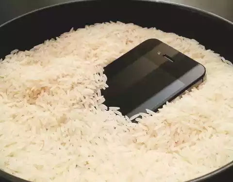 Ni arroz ni secador: la solución para cuando se moja tu iPhone